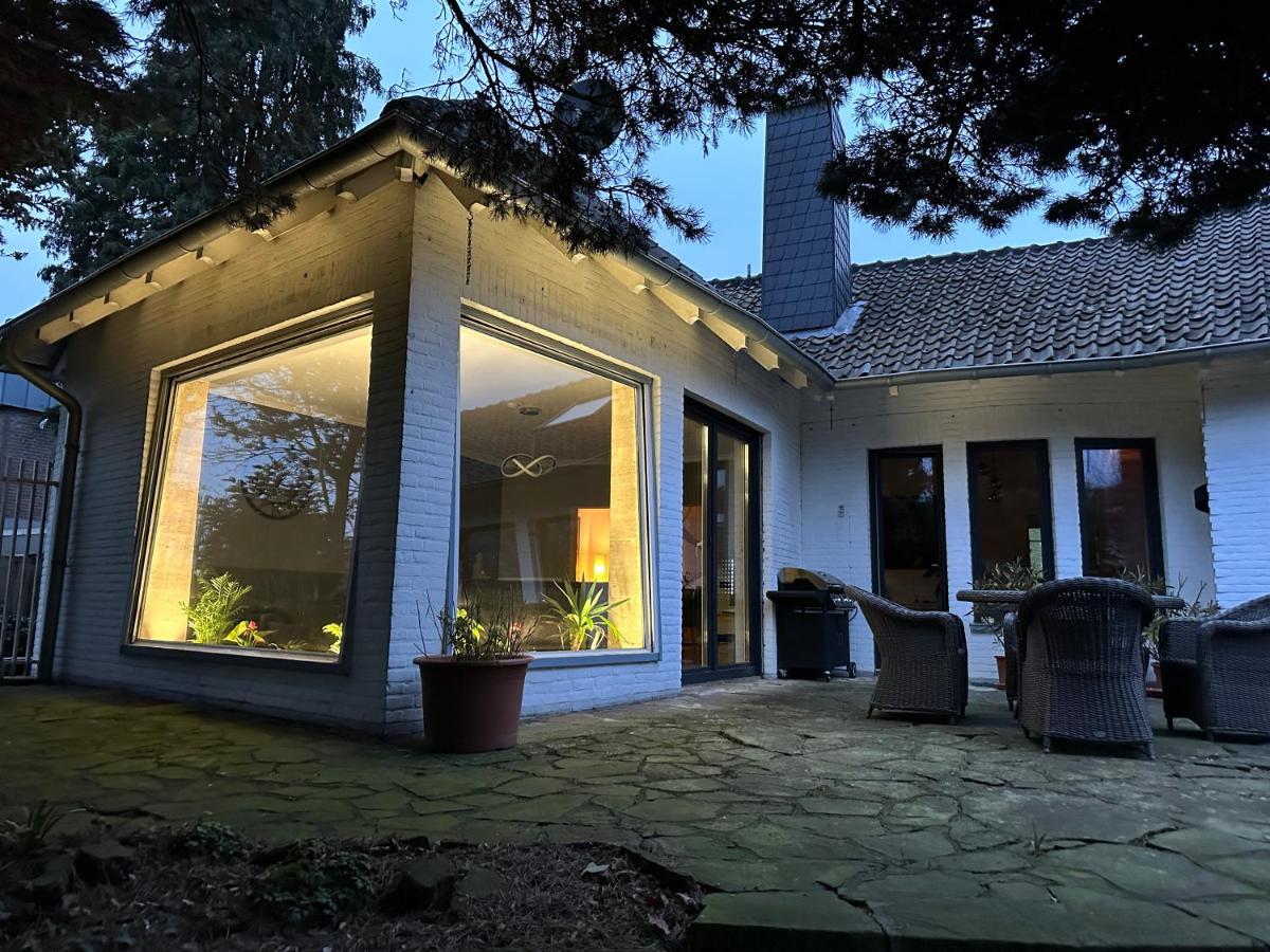 Entspannung Am Niederrhein - Grosses Helles Haus Mit Kamin Emmerich Exterior photo
